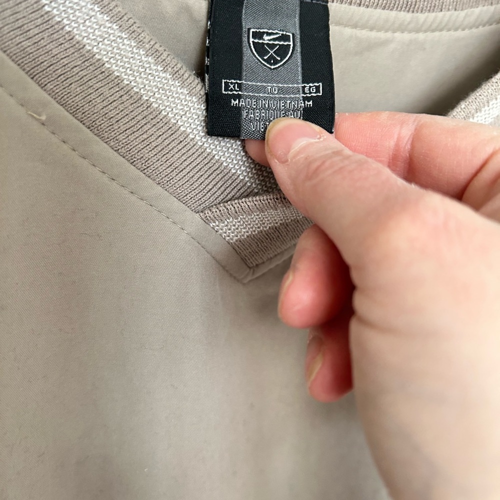 Nike men's Golf Beige V-Neck Vest with Striped Trim - Picture 2 of 5
